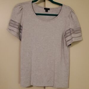 Ann Taylor Factory Gray Tee Size Small